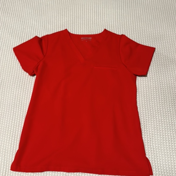 MANDALA RED SCRUB TOP - Picture 2 of 4